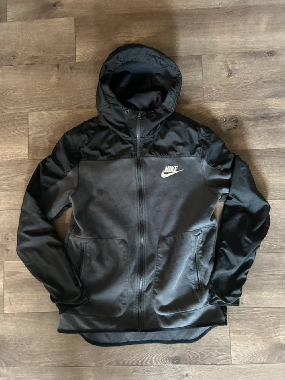 nike women’s tech fleece full zip hoodie M